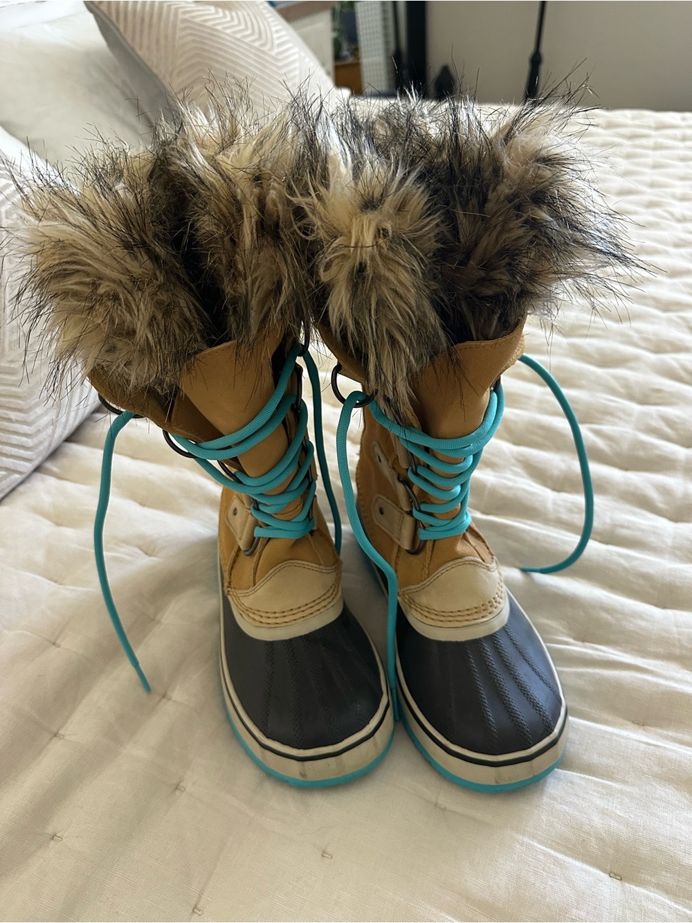 Sorel Tan Suede Waterproof Snow Boots with Turquoise Accents ❄️